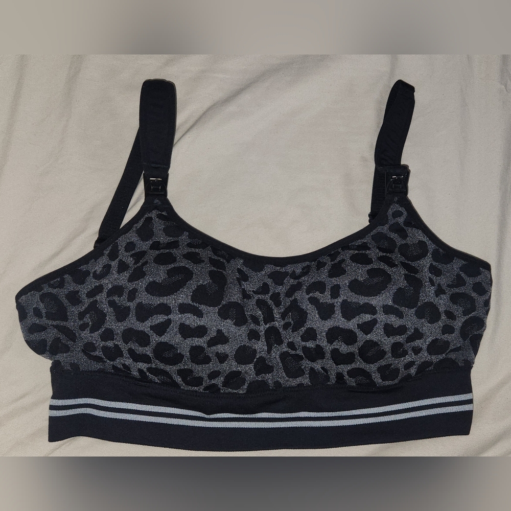 Momcozy 4-in-1 Hands Free Seamless Stretch Fabric Pumping Bra
